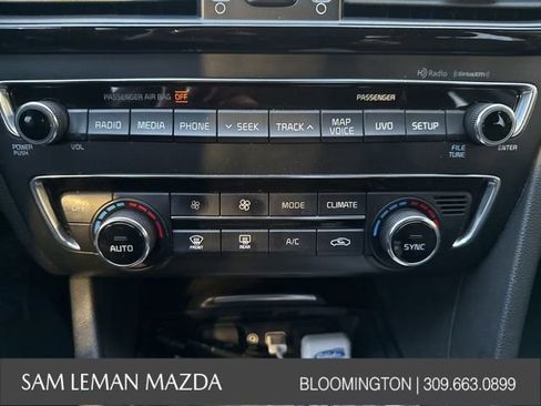 Used 2017 Kia Optima EX w/ Premium Package image 4