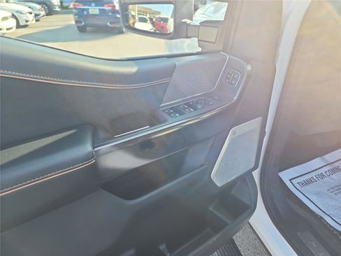 Certified 2024 Ford F250 Platinum w/ FX4 Off-Road Package image 13