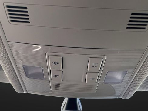 Used 2023 Volkswagen Jetta S image 22