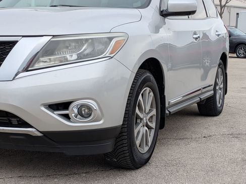 Used 2015 Nissan Pathfinder SL w/ SL Tech Package image 10