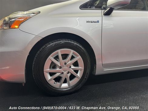 Used 2014 Toyota Prius V Two image 29