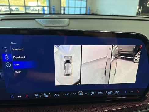 New 2026 Chevrolet Traverse RS image 21