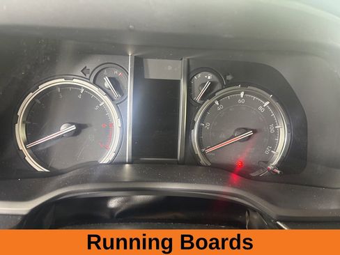 Used 2021 Toyota 4Runner TRD Off-Road Premium w/ Moonroof Package AWD/4WD image 15