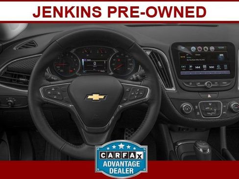 Used 2016 Chevrolet Malibu LT image 9