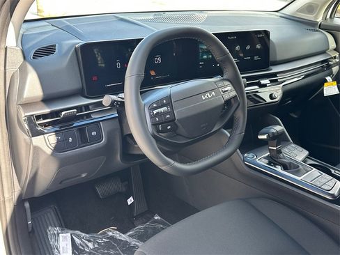 New 2026 Kia Sportage LX image 18