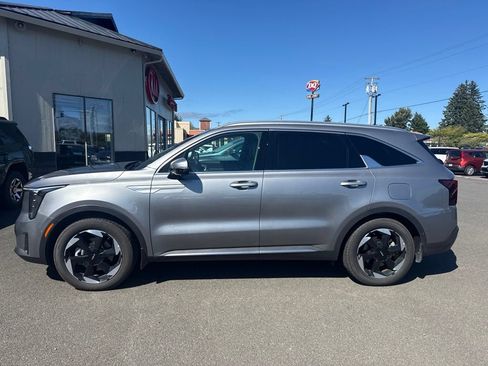 Used 2025 Kia Sorento SX Prestige AWD/4WD image 3