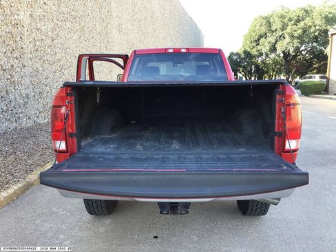 Used 2018 RAM 2500 Tradesman w/ Chrome Appearance Group AWD/4WD image 10
