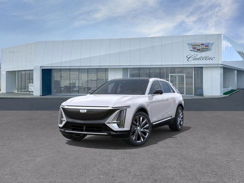 Used 2025 Cadillac Lyriq Luxury AWD/4WD image 39