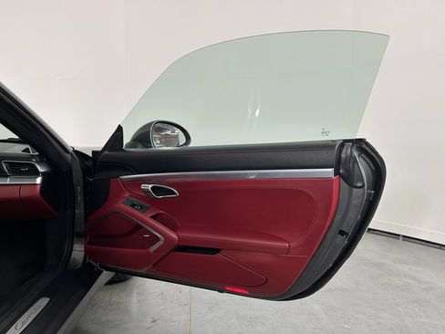 Used 2019 Porsche 911 Carrera RWD image 23