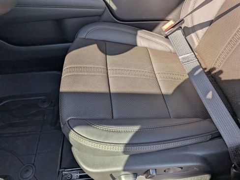 New 2026 Chevrolet Suburban High Country image 23