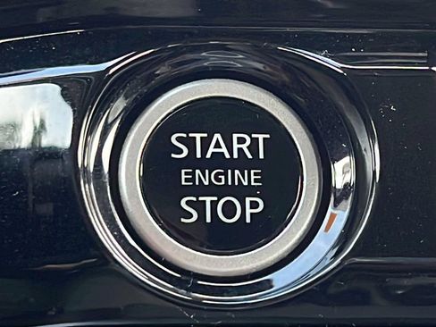 Used 2022 Nissan Pathfinder SL w/ SL Premium Package FWD image 28