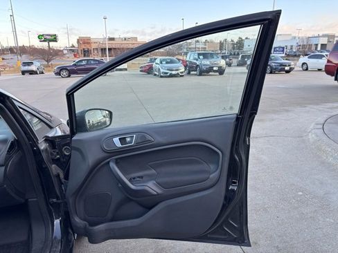 Used 2014 Ford Fiesta SE w/ Comfort Package image 22