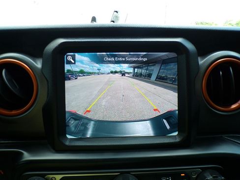 Used 2021 Jeep Gladiator Mojave AWD/4WD image 18