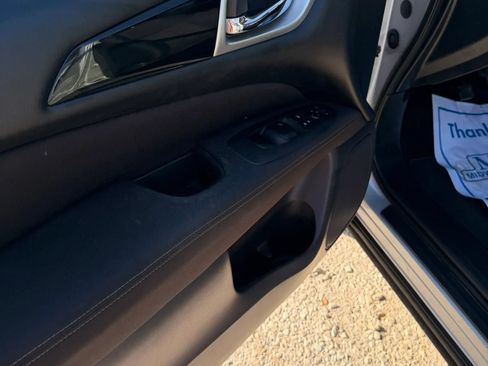 Used 2017 Nissan Pathfinder S FWD image 9