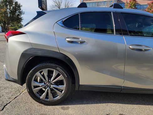 Used 2019 Lexus UX 200 F Sport image 11