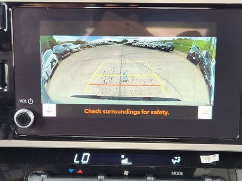 Used 2025 Toyota Tundra SR5 w/ SR5 Convenience Package AWD/4WD image 16