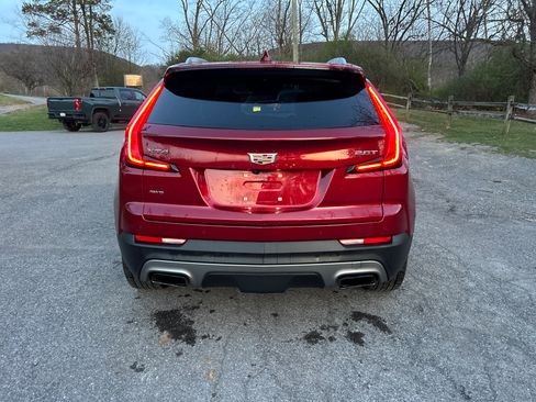 Used 2019 Cadillac XT4 Premium Luxury AWD/4WD image 4