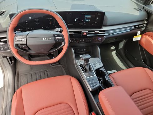 New 2026 Kia Sportage SX FWD image 8