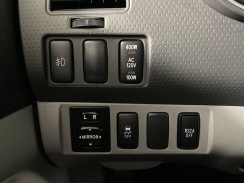 Used 2014 Toyota Tacoma 4x4 Double Cab w/ TRD Sport Package image 28