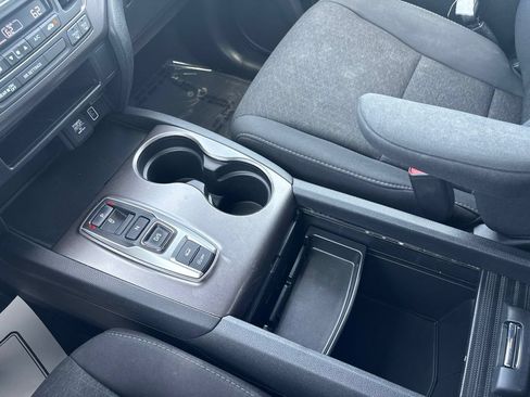 Used 2020 Honda Passport Sport image 17