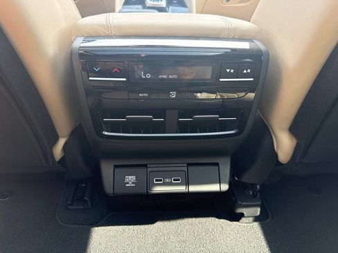 Used 2024 Acura MDX w/ Technology Package FWD image 26