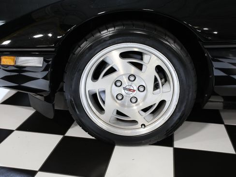 Used 1990 Chevrolet Corvette ZR-1 RWD image 34