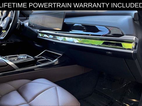 Used 2025 BMW 740i xDrive image 20