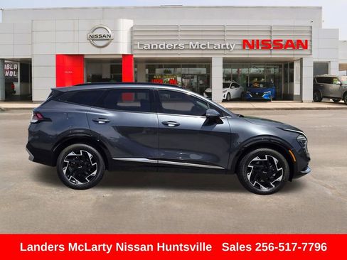 Used 2024 Kia Sportage SX AWD/4WD image 2