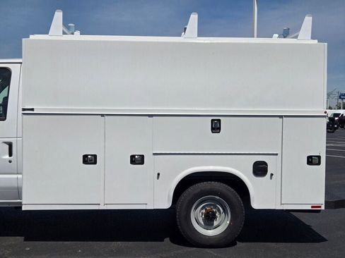 New 2026 Ford E-350 and Econoline 350 Super Duty w/ Power Equipment Group RWD image 19