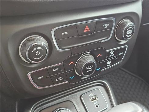 Used 2019 Jeep Compass Trailhawk image 29