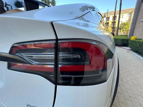 Used 2018 Tesla Model X 75D AWD/4WD image 95
