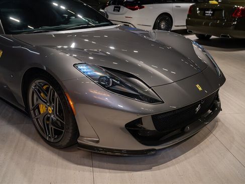 Used 2019 Ferrari 812 Superfast RWD image 10
