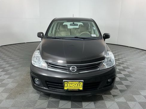 Used 2011 Nissan Versa SL image 2