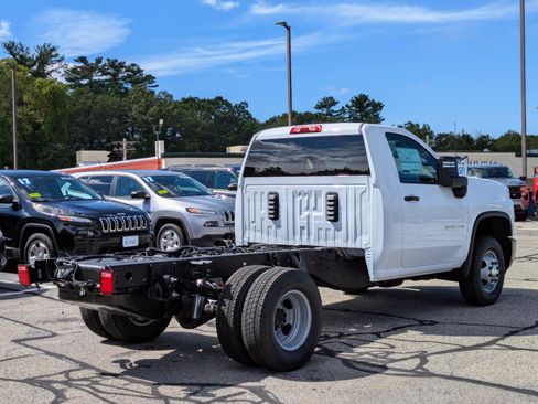 New 2026 Chevrolet Silverado 3500 W/T w/ WT Convenience Package image 3