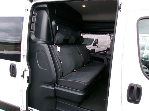 Used 2025 RAM ProMaster 2500 w/ Crew Van Package image 10