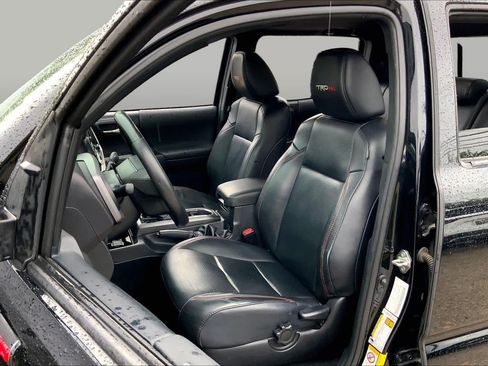 Used 2019 Toyota Tacoma TRD Pro AWD/4WD image 8