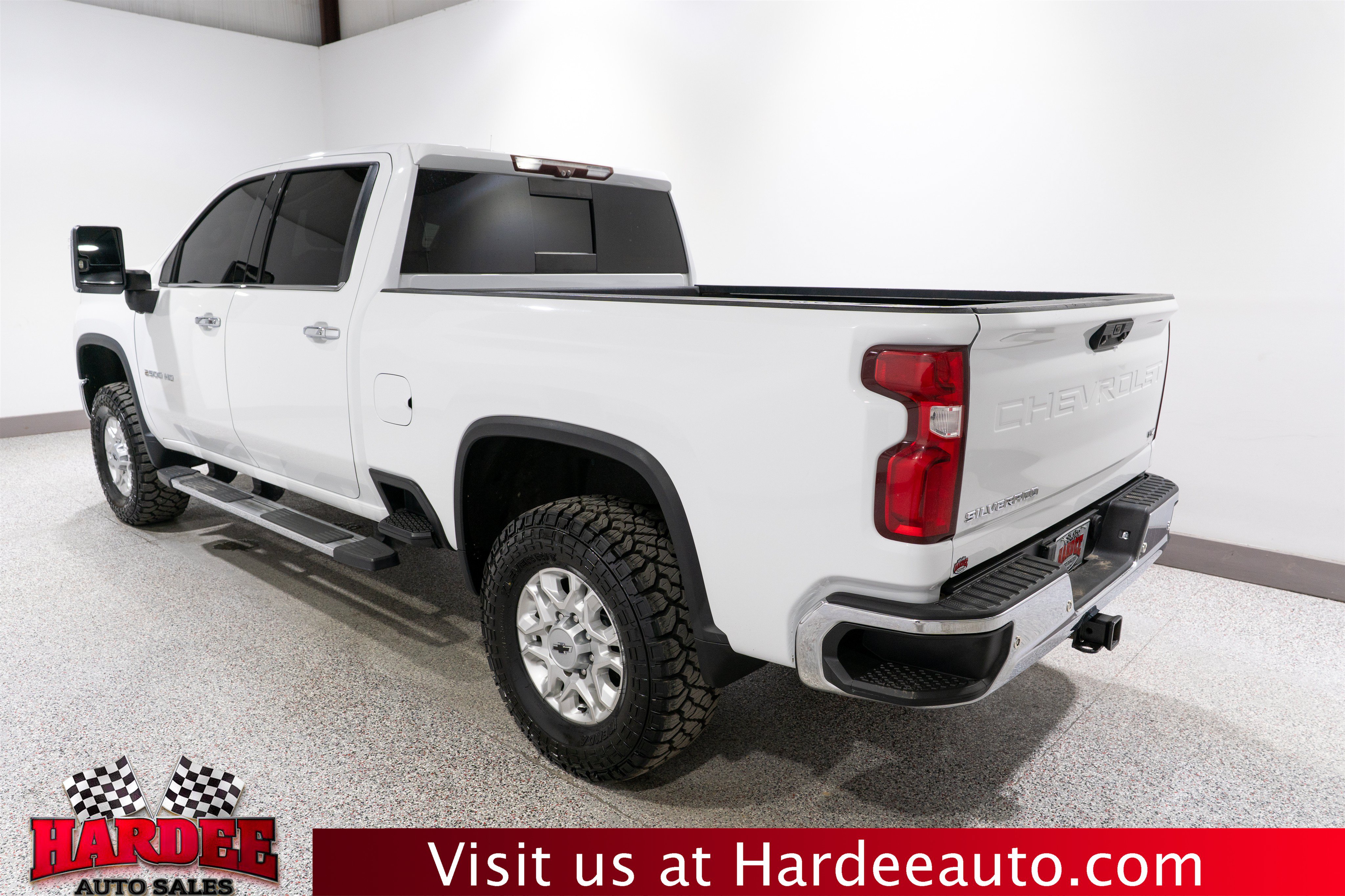 Used 2020 Chevrolet Silverado 2500 LTZ w/ Technology Package AWD/4WD image 3