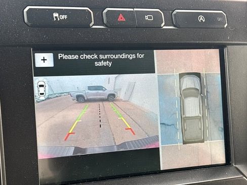 Used 2018 Ford F150 Lariat w/ Equipment Group 502A Luxury AWD/4WD image 12
