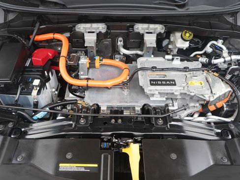 Used 2024 Nissan Ariya AWD image 33