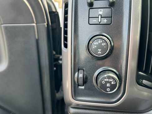 Used 2015 GMC Sierra 1500 SLE image 16