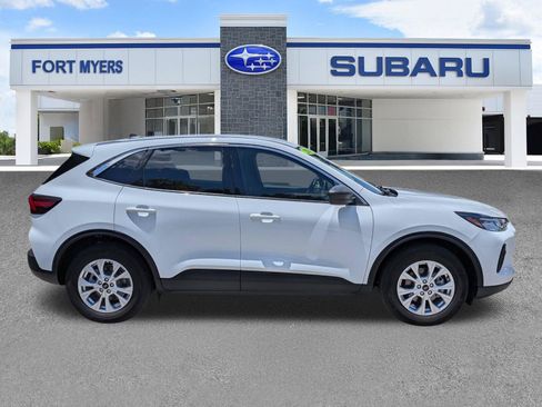 Used 2024 Ford Escape Active FWD image 3
