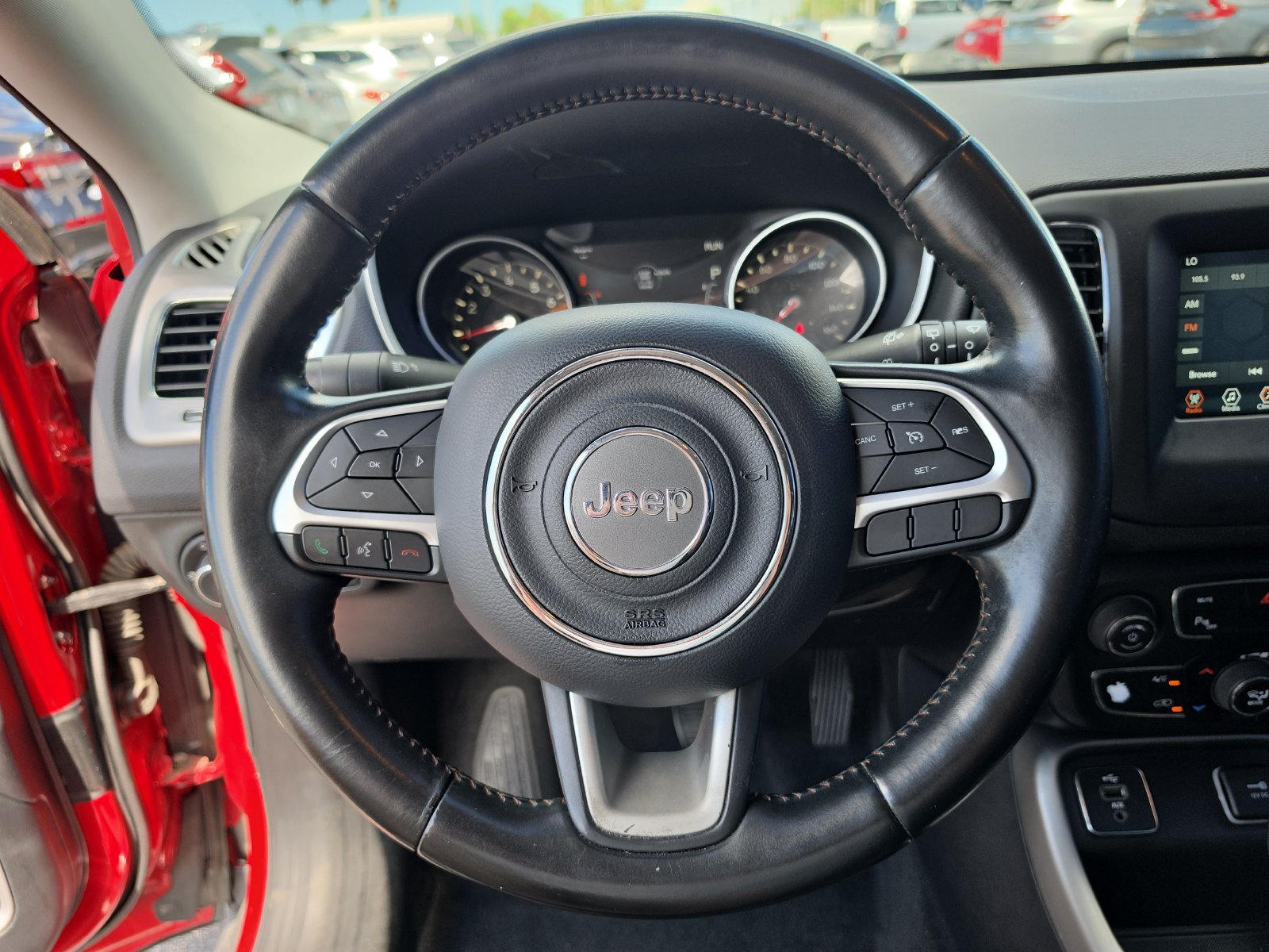 Used 2018 Jeep Compass Latitude w/ Popular Equipment Group FWD image 23