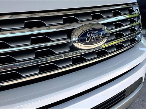 Used 2019 Ford Expedition Max Limited image 32