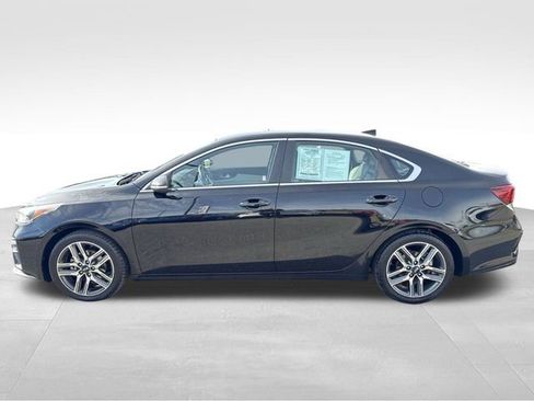 Used 2020 Kia Forte EX image 2