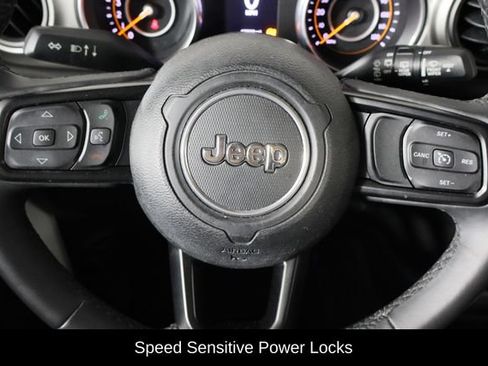 Used 2018 Jeep Wrangler Unlimited Sport S AWD/4WD image 7