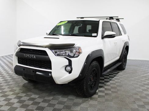 Used 2018 Toyota 4Runner TRD Off-Road Premium image 2