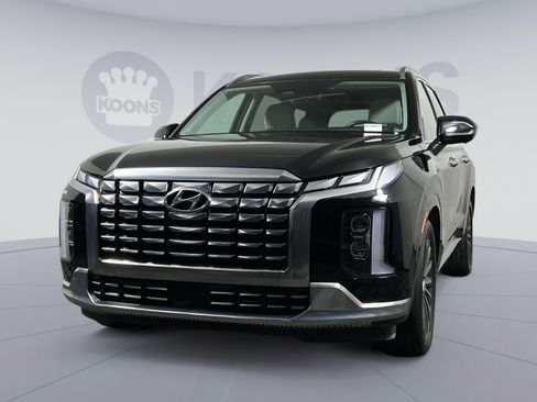 Used 2024 Hyundai Palisade Calligraphy image 1