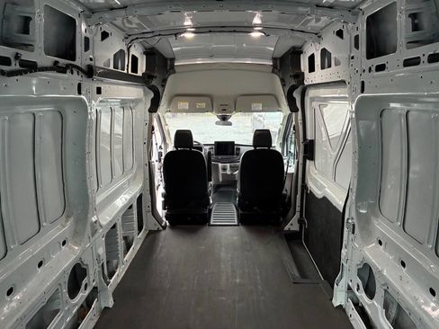 Used 2022 Ford E-Transit 350 3dr LWB High Roof Extended image 8