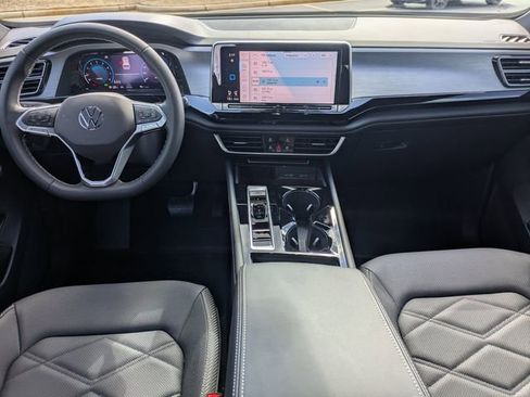 Used 2026 Volkswagen Atlas Cross Sport SE FWD image 16