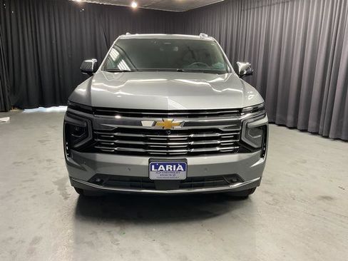 Used 2025 Chevrolet Suburban Premier AWD/4WD image 9